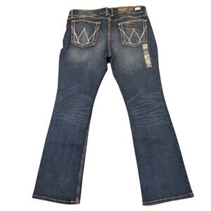 Wrangler Retro Mae Women's Boot Cut Jeans Blue Denim Stretch Mid Rise 19x32